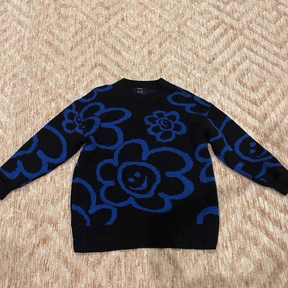 Forever 21 flower sweater